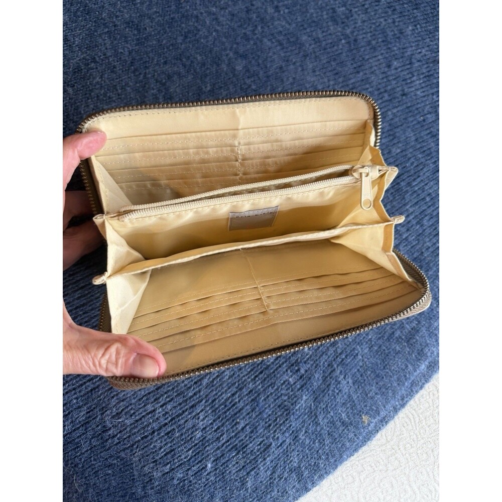 ORLA KIELY Zip Wallet Classic Ivy Cream on Tan - 8x4 ½ - Pre-Owned Flower Spot - Picture 3 of 4